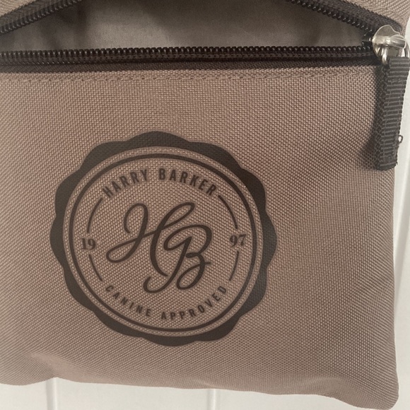 Like new Harry Barker 1997 Canine approved purse - Picture 2 of 5